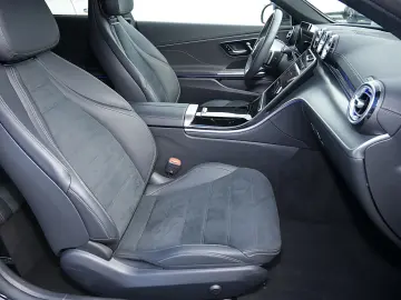 MERCEDES-BENZ CLE 200 4MATIC AMG LINE