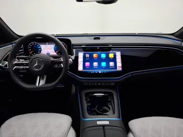 Mercedes-Benz E 220 d 4M AMG Pano Distr 360 Night Burm4D