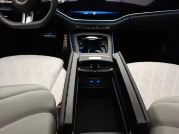 Mercedes-Benz E 220 d 4M AMG Pano Distr 360 Night Burm4D
