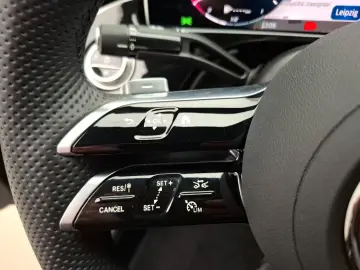 Mercedes-Benz E 220 d 4M AMG Pano Distr 360 Night Burm4D