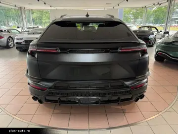 LAMBORGHINI Urus S