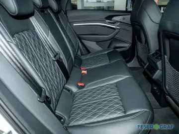 AUDI Q8 e-tron 50 S-line Matrix Pano AHK HuD B&O 360