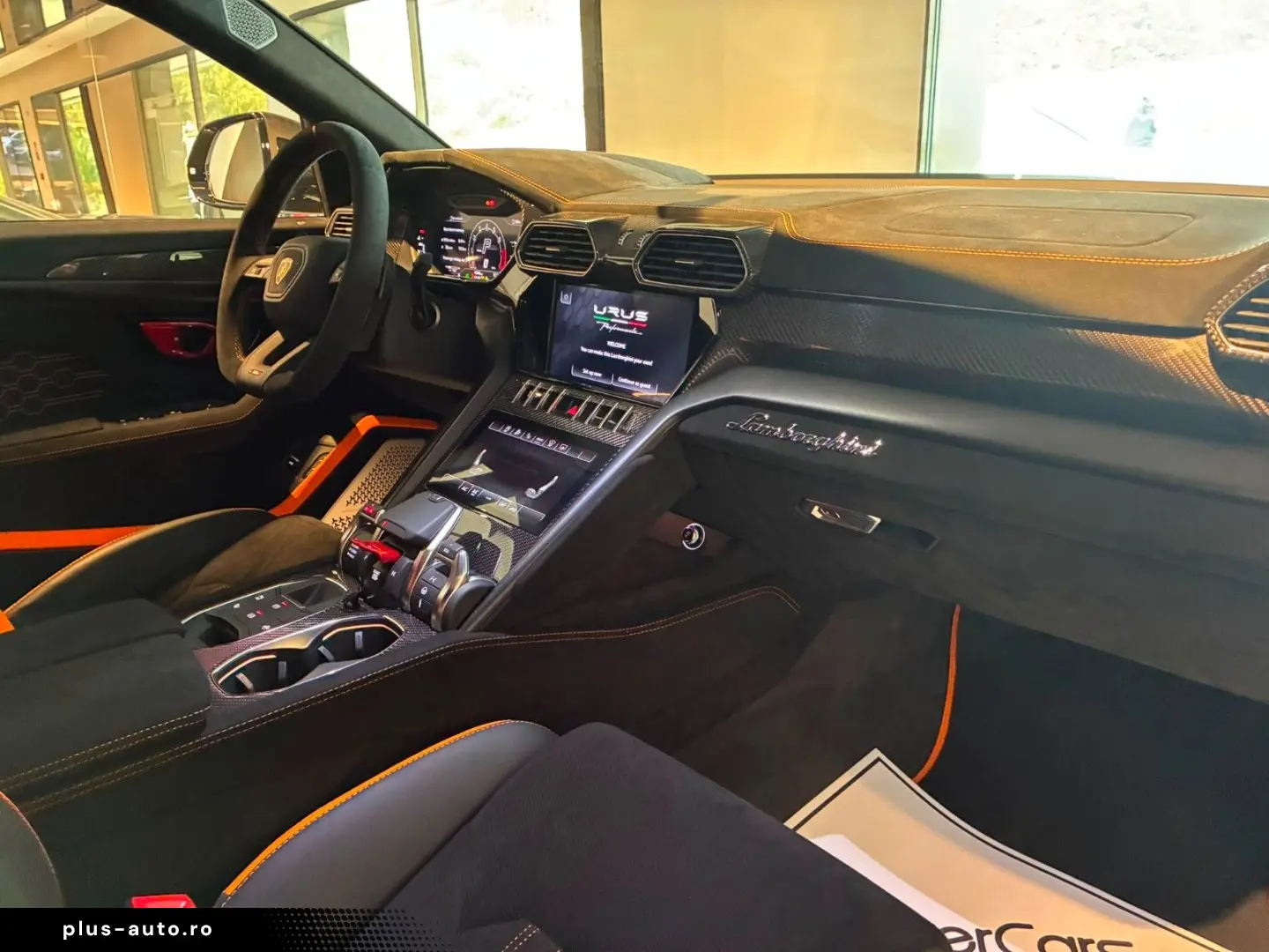LAMBORGHINI URUS PERFORMANTE - FULL CARBON