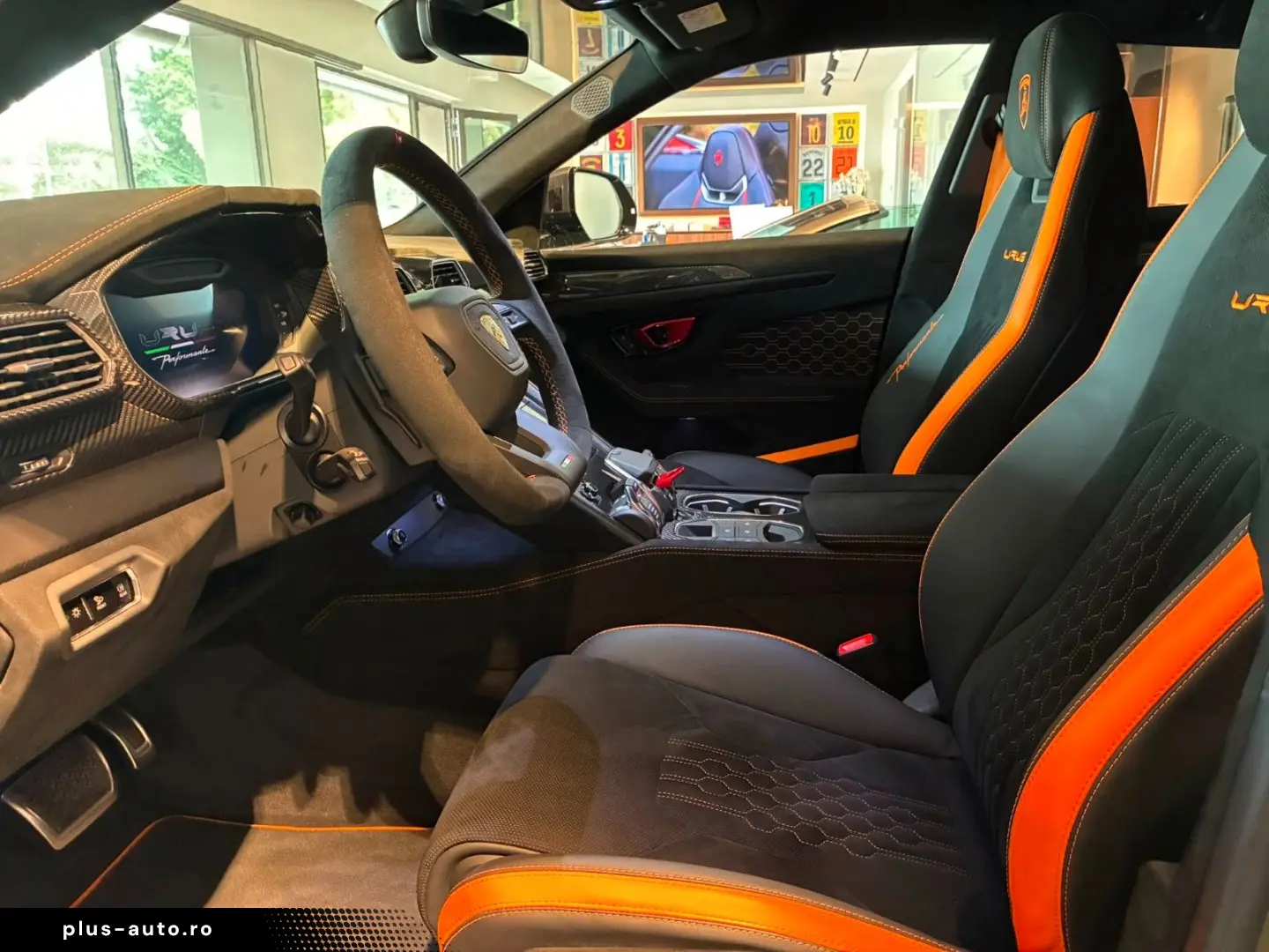 LAMBORGHINI URUS PERFORMANTE - FULL CARBON