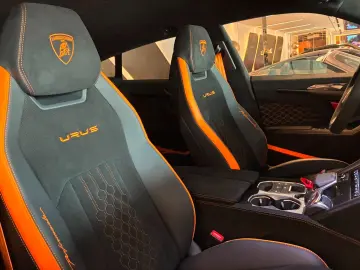 LAMBORGHINI URUS PERFORMANTE - FULL CARBON