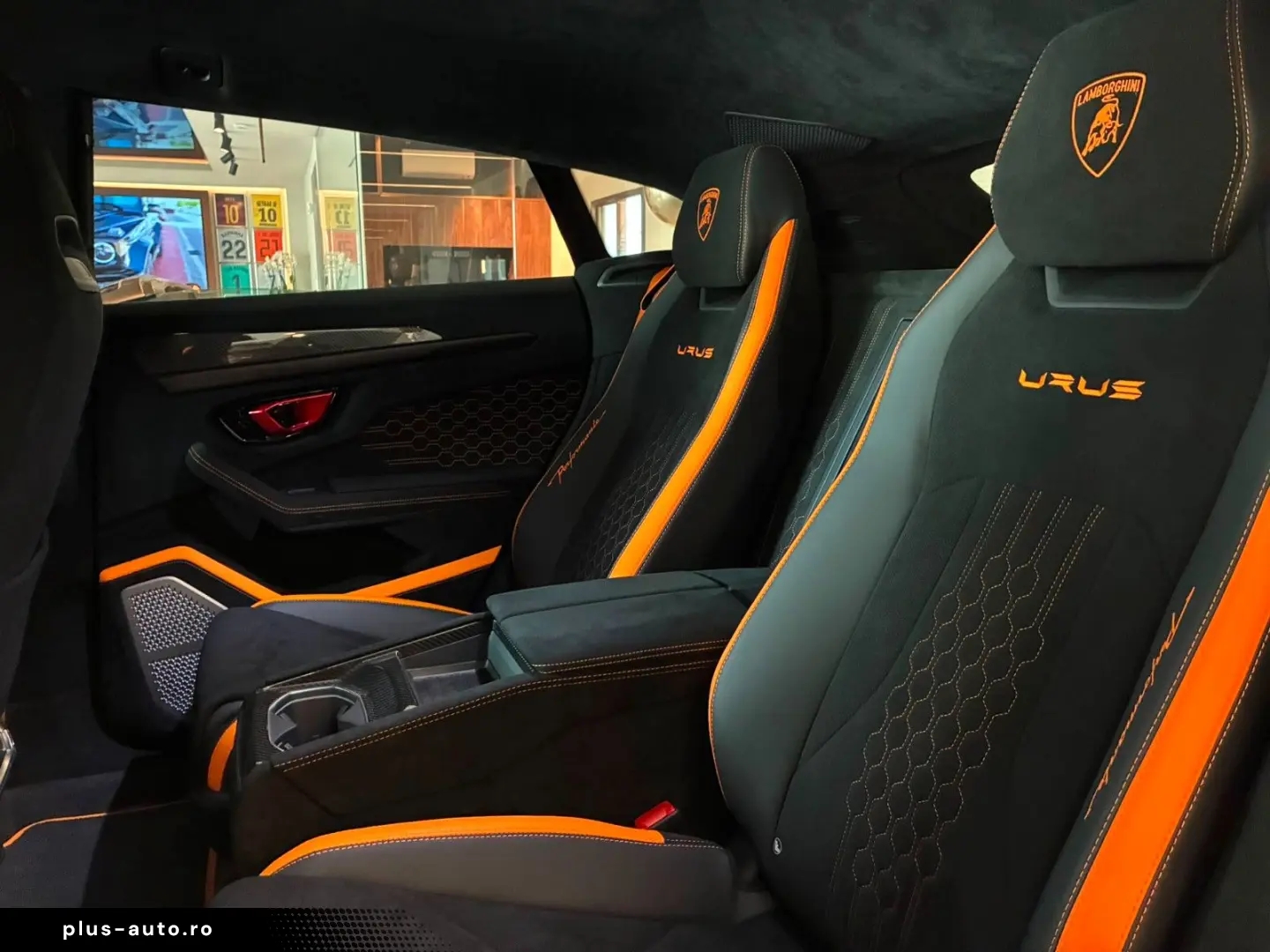 LAMBORGHINI URUS PERFORMANTE - FULL CARBON