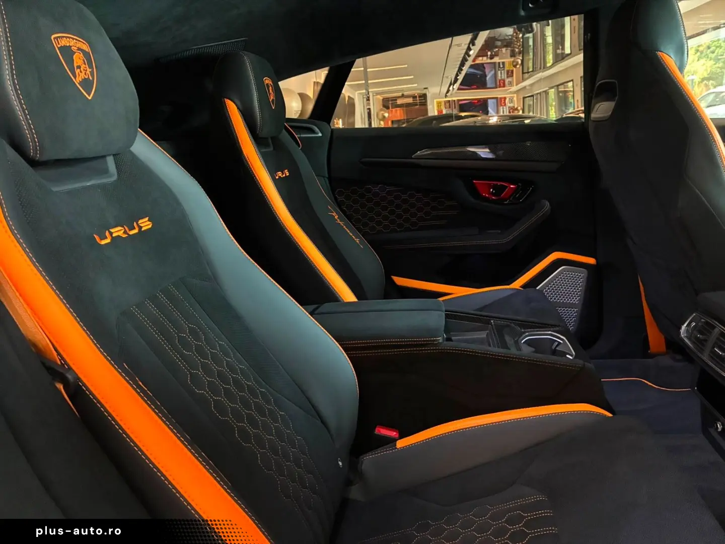 LAMBORGHINI URUS PERFORMANTE - FULL CARBON