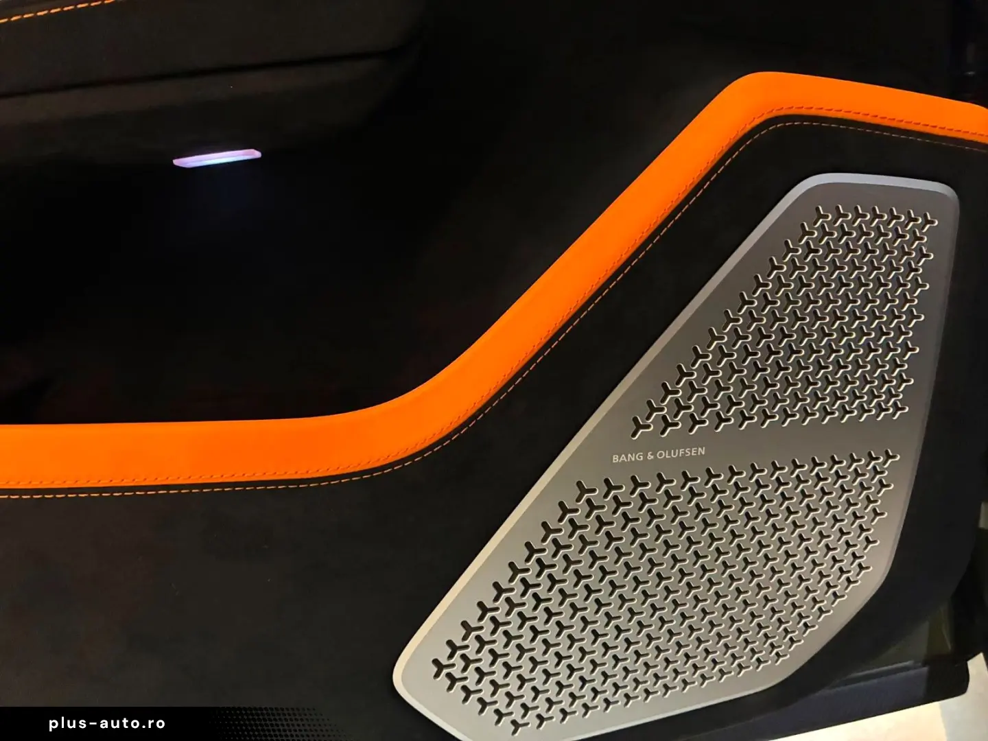 LAMBORGHINI URUS PERFORMANTE - FULL CARBON