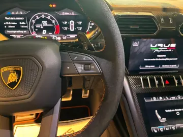 LAMBORGHINI URUS PERFORMANTE - FULL CARBON
