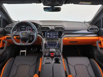 LAMBORGHINI Urus Sport