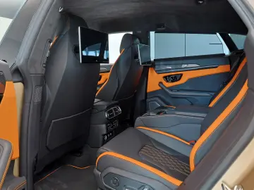 LAMBORGHINI Urus Sport