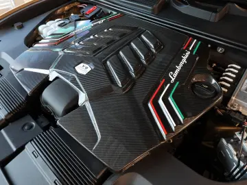LAMBORGHINI Urus Sport