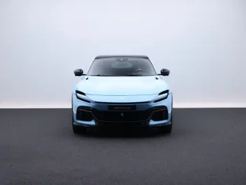 FERRARI Purosangue