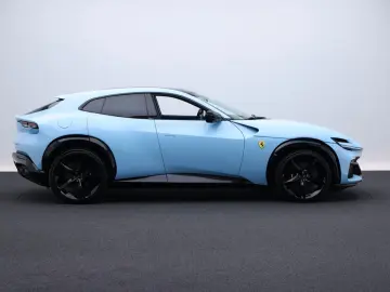 FERRARI Purosangue