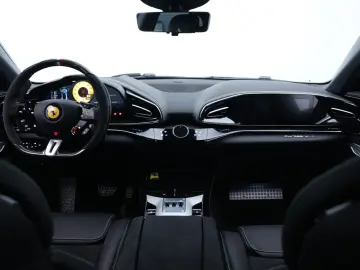 FERRARI Purosangue