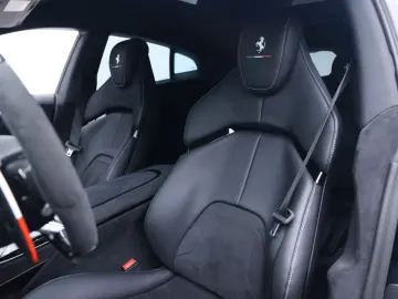 FERRARI Purosangue