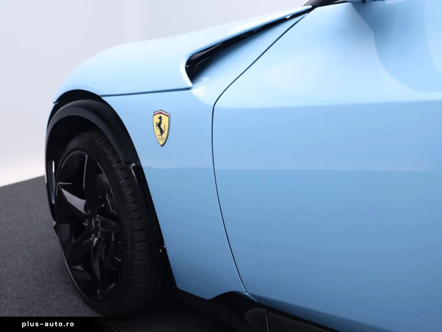 FERRARI Purosangue