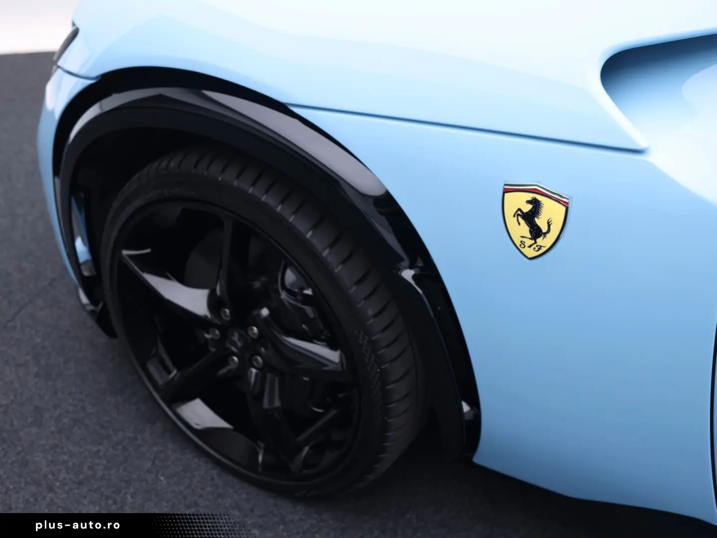 FERRARI Purosangue
