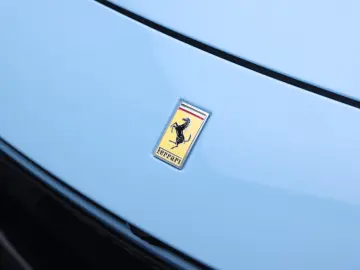 FERRARI Purosangue