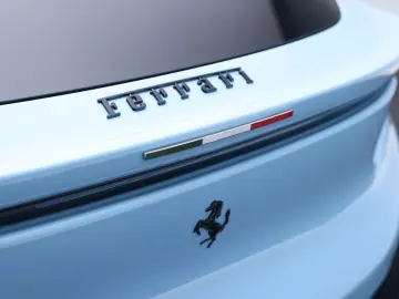 FERRARI Purosangue