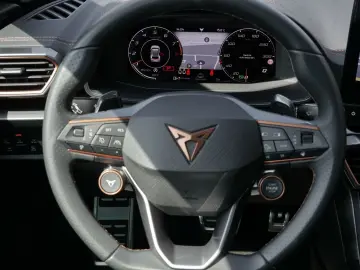 CUPRA Formentor VZ5 2.5 TSI Navi RFK Beats Schalensitz