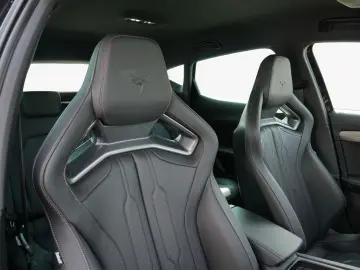 CUPRA Formentor VZ5 2.5 TSI Navi RFK Beats Schalensitz