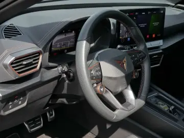 CUPRA Formentor VZ5 2.5 TSI Navi RFK Beats Schalensitz