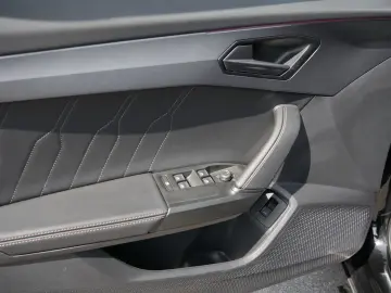 CUPRA Formentor VZ5 2.5 TSI Navi RFK Beats Schalensitz