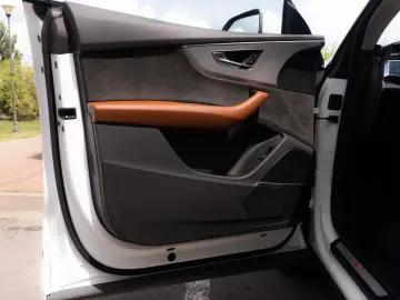 Audi Q8 50 TDI S Line_Quattro_Panoramic_Matrix