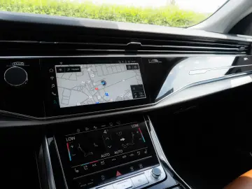 Audi Q8 50 TDI S Line_Quattro_Panoramic_Matrix
