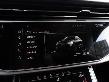 Audi Q8 50 TDI S Line_Quattro_Panoramic_Matrix