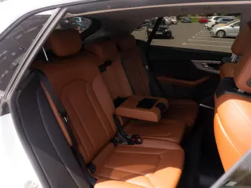 Audi Q8 50 TDI S Line_Quattro_Panoramic_Matrix