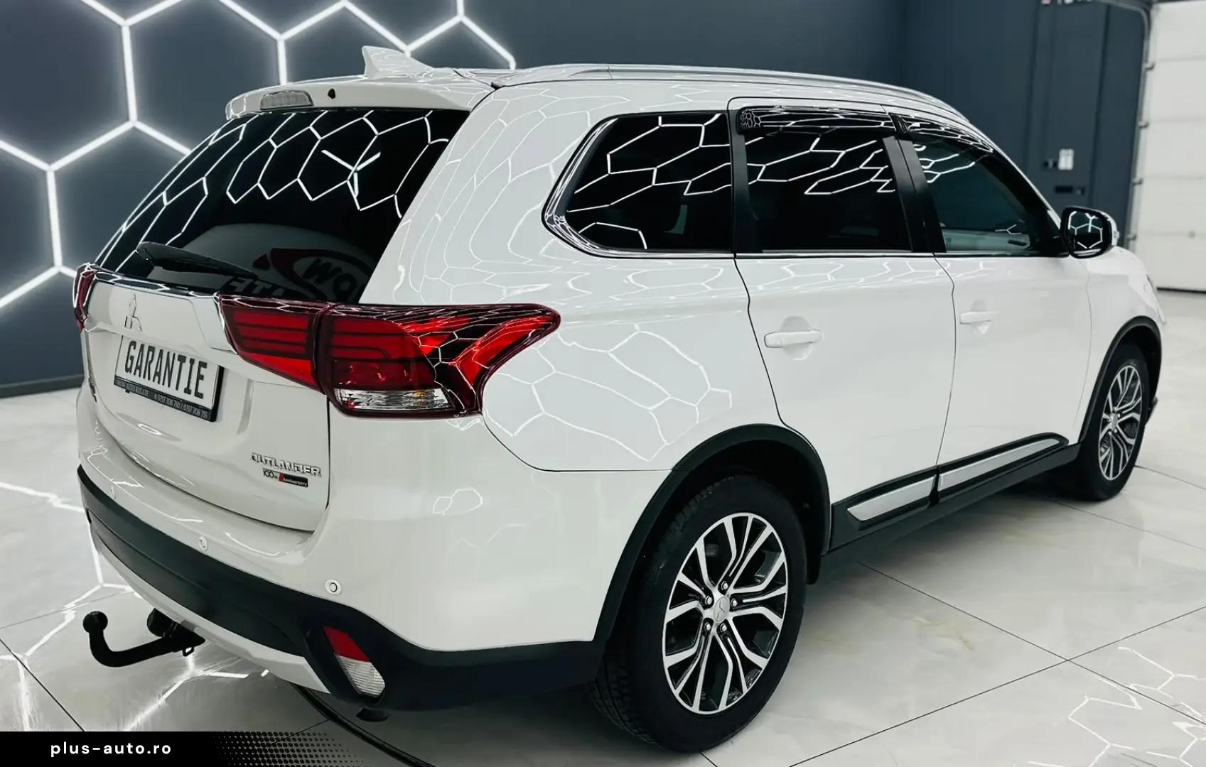 MITSUBISHI OUTLANDER 2017 2.2D E6 4x4 Garantie 12 Luni Rate