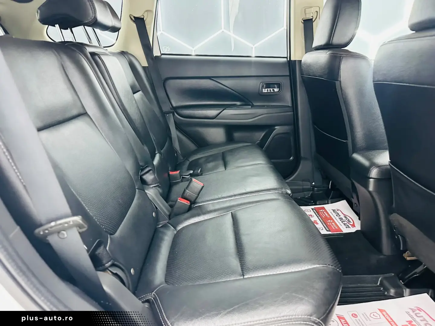 MITSUBISHI OUTLANDER 2017 2.2D E6 4x4 Garantie 12 Luni Rate