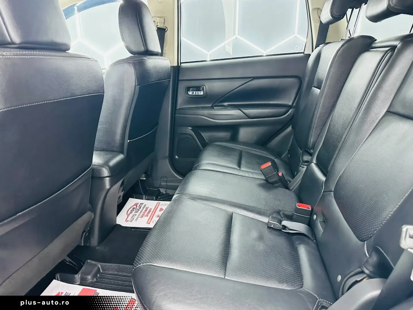 MITSUBISHI OUTLANDER 2017 2.2D E6 4x4 Garantie 12 Luni Rate
