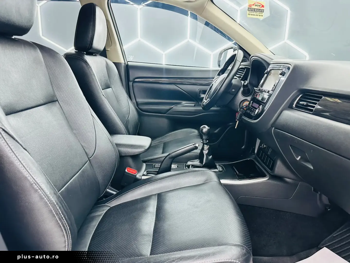 MITSUBISHI OUTLANDER 2017 2.2D E6 4x4 Garantie 12 Luni Rate
