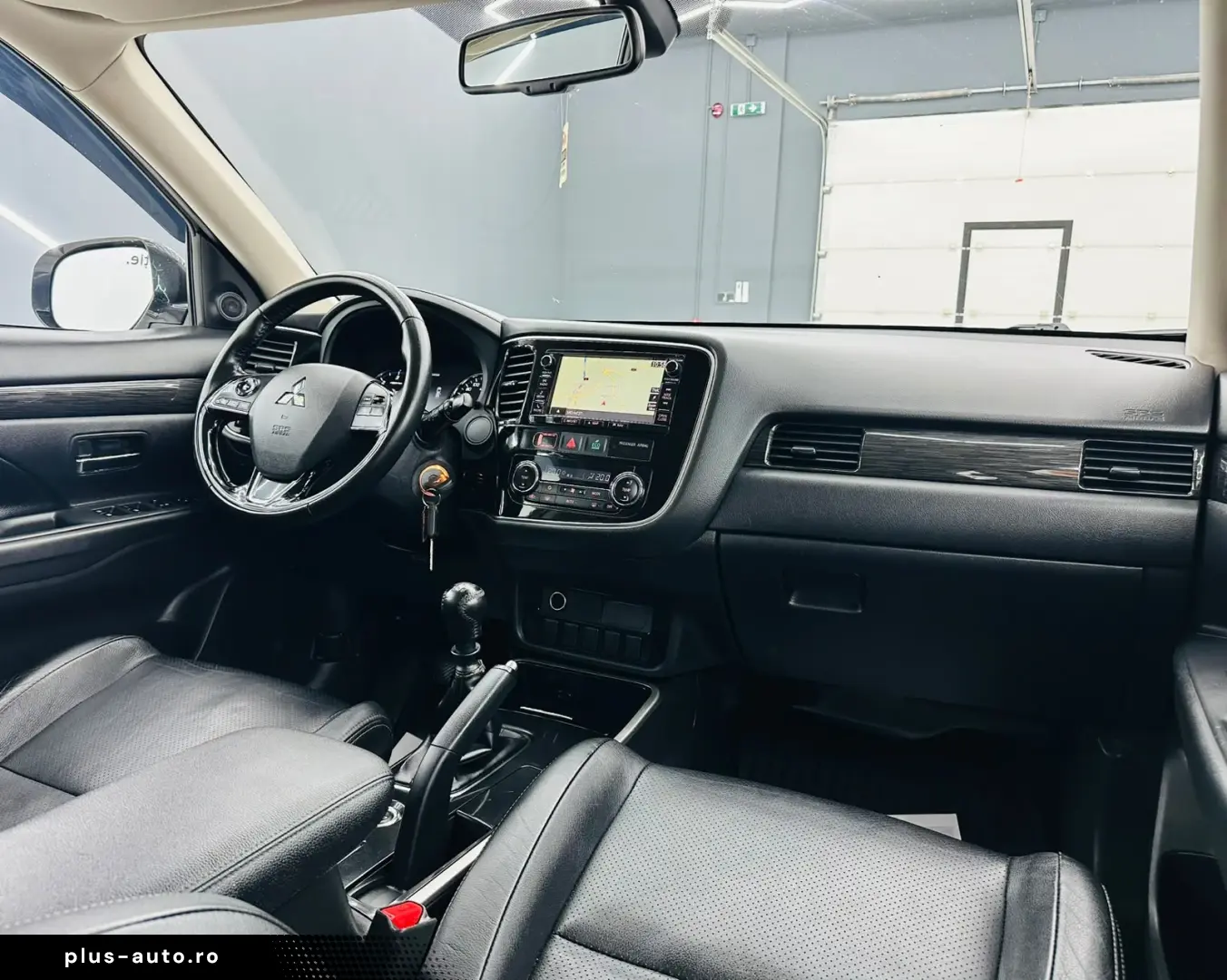 MITSUBISHI OUTLANDER 2017 2.2D E6 4x4 Garantie 12 Luni Rate