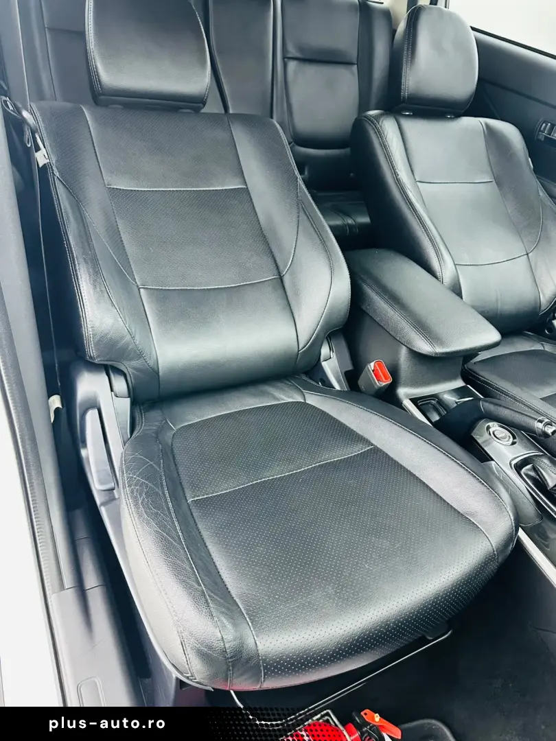 MITSUBISHI OUTLANDER 2017 2.2D E6 4x4 Garantie 12 Luni Rate
