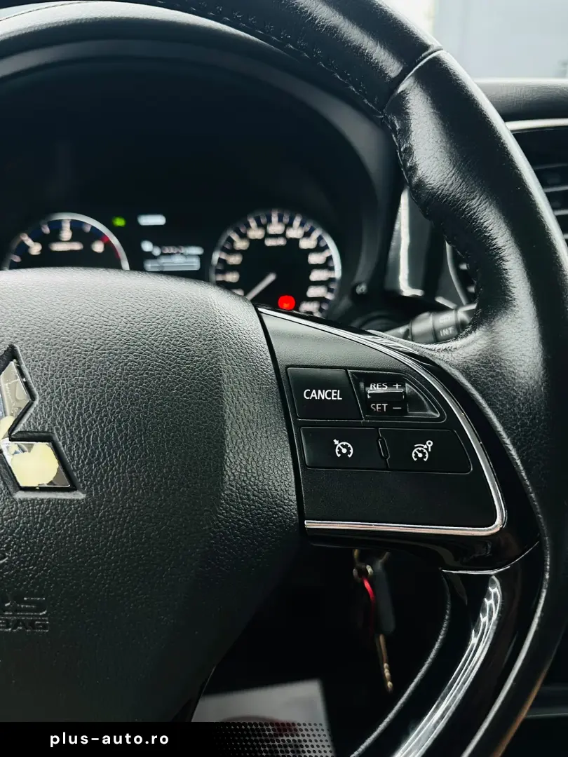 MITSUBISHI OUTLANDER 2017 2.2D E6 4x4 Garantie 12 Luni Rate
