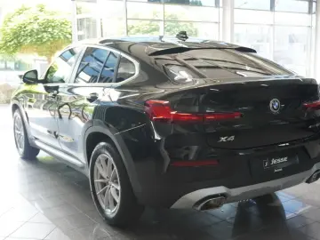BMW X4 xDrive20d LED ACC R.Cam Gestik AHK