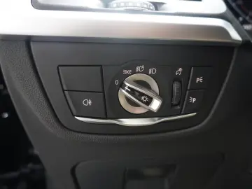 BMW X4 xDrive20d LED ACC R.Cam Gestik AHK