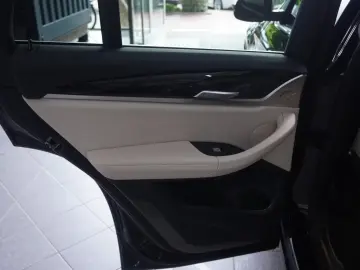 BMW X4 xDrive20d LED ACC R.Cam Gestik AHK