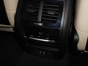 BMW X4 xDrive20d LED ACC R.Cam Gestik AHK