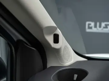 STOC BUCURESTI - RENAULT TRAFIC L2H1 - DETARAT