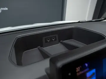 STOC BUCURESTI - RENAULT TRAFIC L2H1 - DETARAT