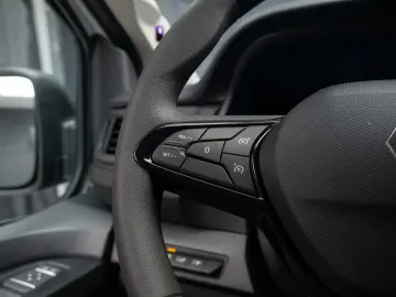 STOC BUCURESTI - RENAULT TRAFIC L2H1 - DETARAT