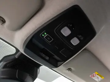STOC BUCURESTI - RENAULT TRAFIC L2H1 - DETARAT