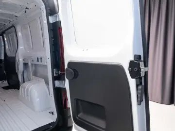 STOC BUCURESTI - RENAULT TRAFIC L2H1 - DETARAT
