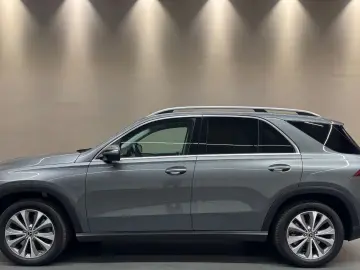 MERCEDES-BENZ GLE450 4Matic   1.HAND AIRMATIC 360  AHK 3 5T