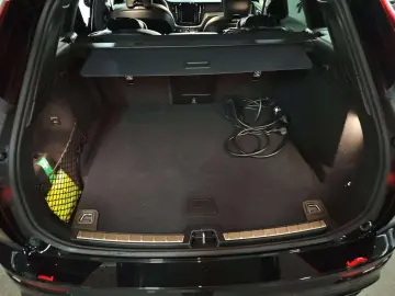 VOLVO XC60 Plus Black Edition Recharge Plug-In Hybrid